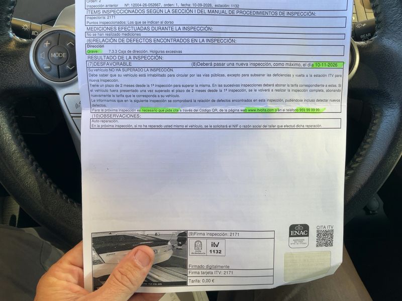 Toyota Prius 1.8 Plug-in Hybrid Advance — zdjęcie 28