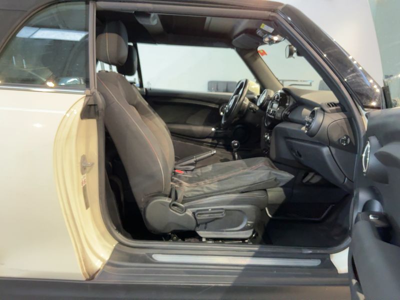 MINI Cabrio One — zdjęcie 11