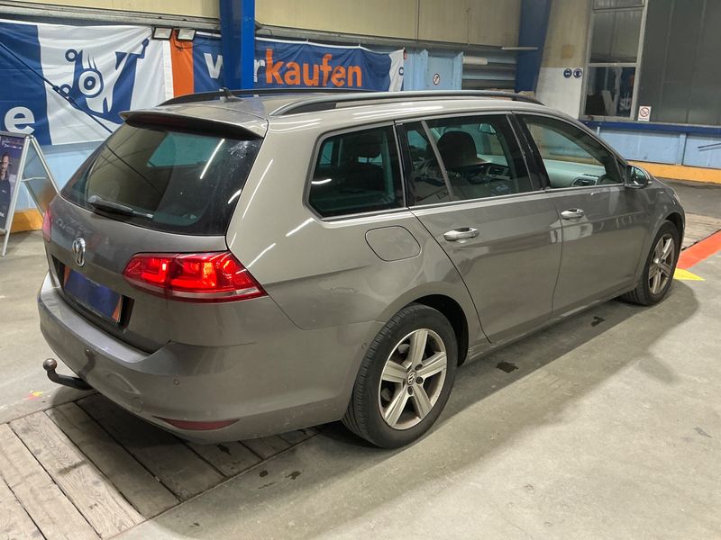 Volkswagen Golf VII 2.0 TDI Comfortline BlueMotion Tech — zdjęcie 2