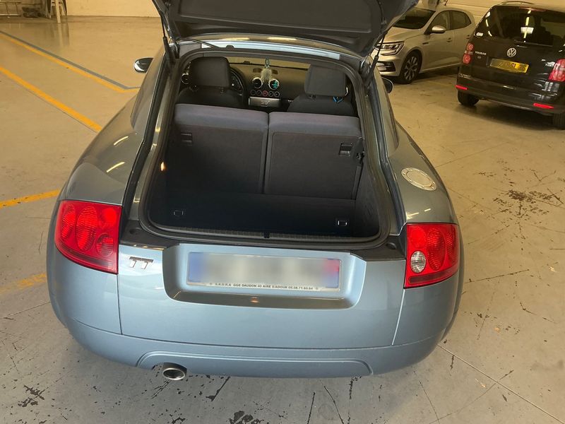 Audi TT 1.8 Turbo Coupe — zdjęcie 10