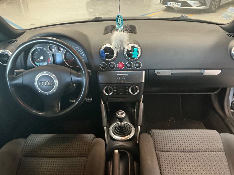 Audi TT 1.8 Turbo Coupe — zdjęcie 12