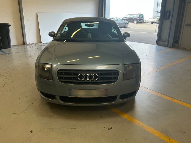 Audi TT 1.8 Turbo Coupe — zdjęcie 9