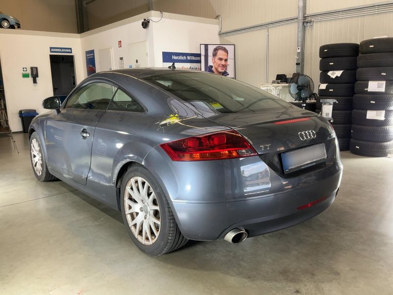 Audi TT 3.2 V6 quattro Coupe — zdjęcie 3