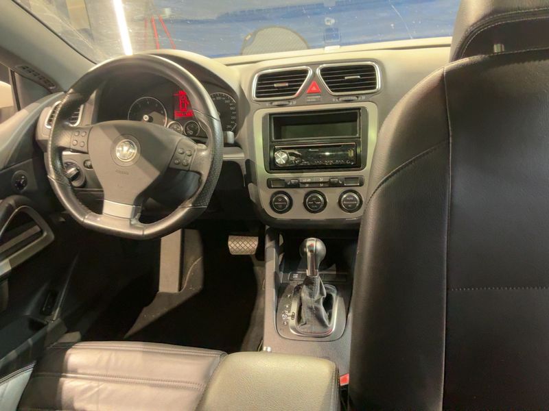 Volkswagen Scirocco 2.0 TSI — zdjęcie 12