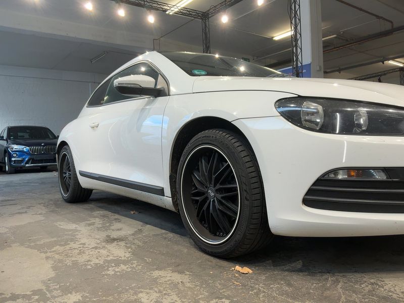Volkswagen Scirocco 2.0 TSI — zdjęcie 8