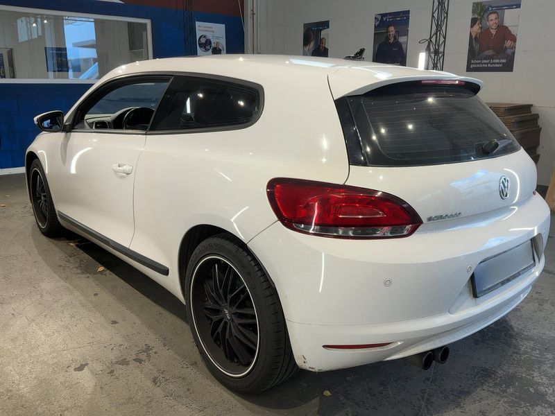 Volkswagen Scirocco 2.0 TSI — zdjęcie 3