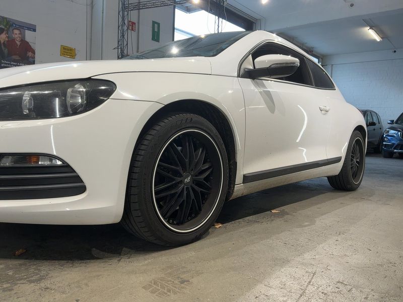 Volkswagen Scirocco 2.0 TSI — zdjęcie 2