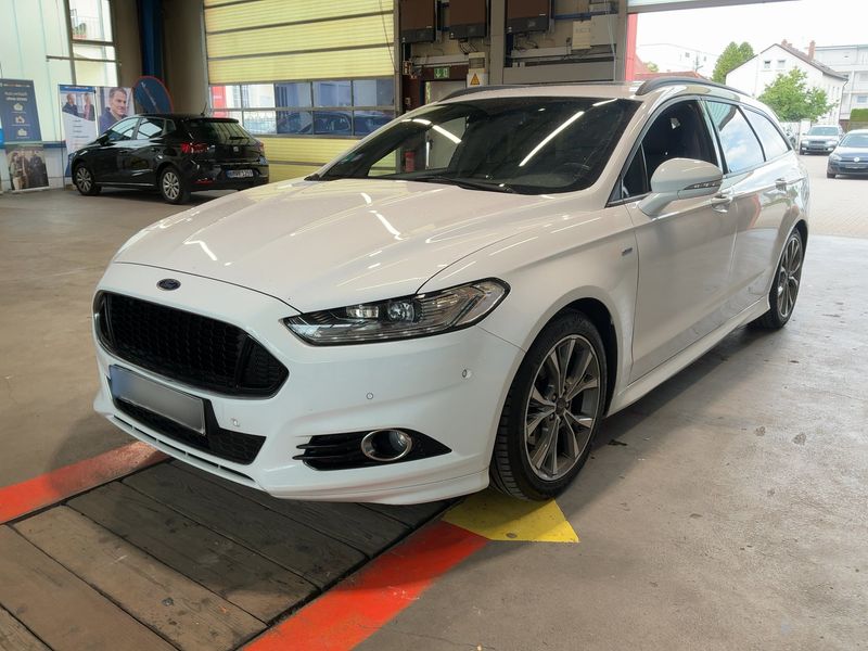 Ford Mondeo 2.0 EcoBoost ST-Line — zdjęcie 1
