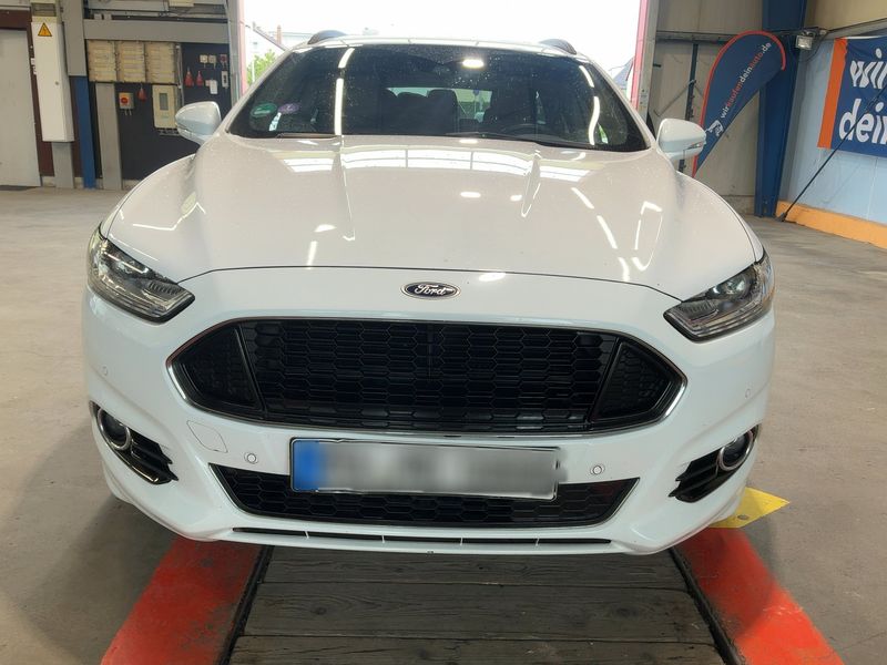 Ford Mondeo 2.0 EcoBoost ST-Line — zdjęcie 9