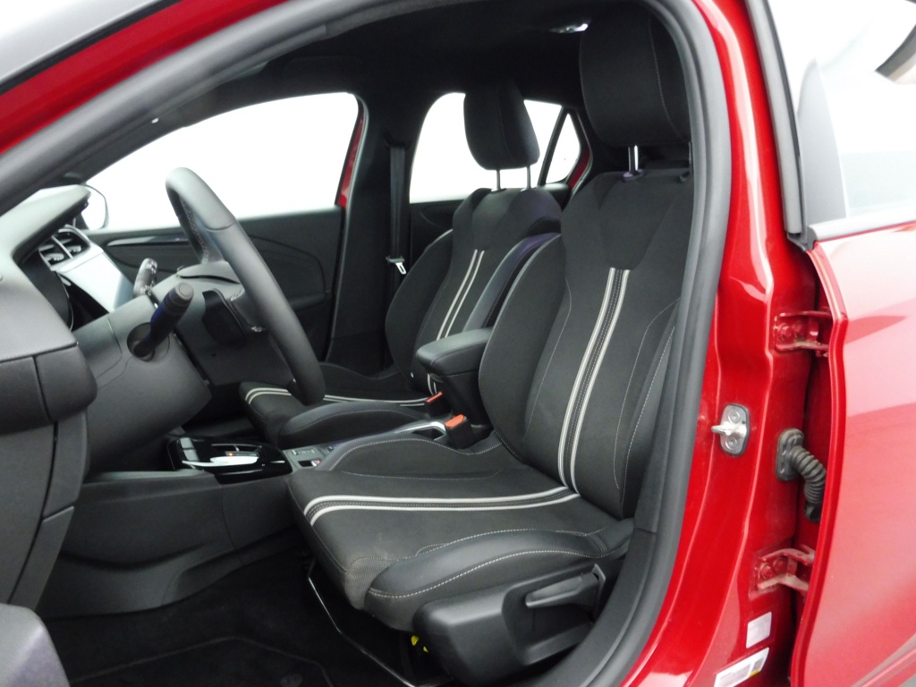 Opel Corsa 1.2 Turbo GS — zdjęcie 7
