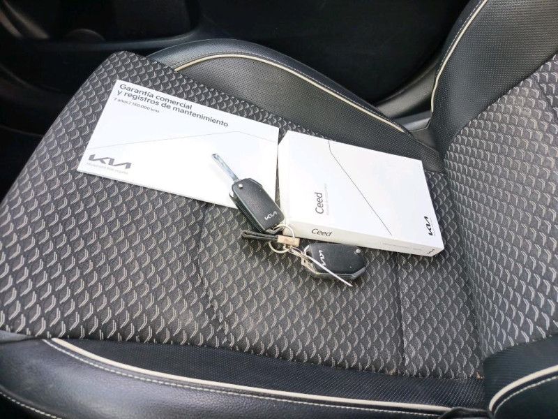 Kia cee'd 1.0 TGDI Mild-Hybrid Tech — zdjęcie 5