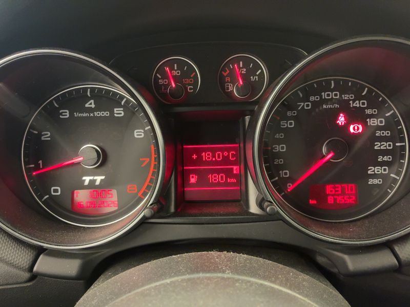 Audi TT 2.0 TFSI Coupe — zdjęcie 13