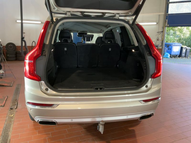 Volvo XC90 2.0 D5 Inscription AWD — zdjęcie 10