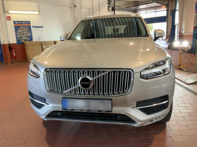 Volvo XC90 2.0 D5 Inscription AWD — zdjęcie 9