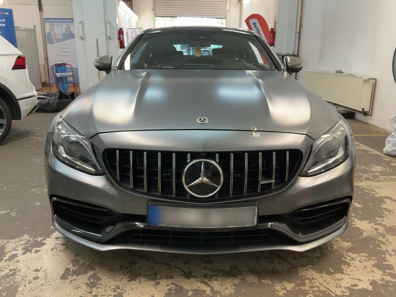 Mercedes-Benz C-Klasse C 63 AMG S — zdjęcie 9