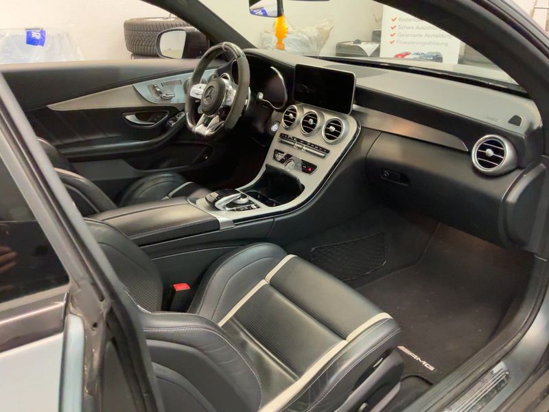 Mercedes-Benz C-Klasse C 63 AMG S — zdjęcie 12