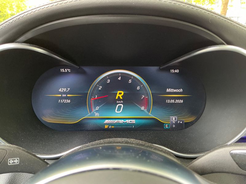 Mercedes-Benz C-Klasse C 63 AMG S — zdjęcie 13