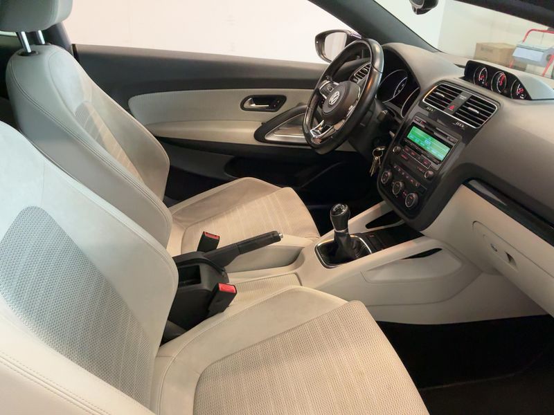 Volkswagen Scirocco 1.4 TSI BlueMotion Tech — zdjęcie 11