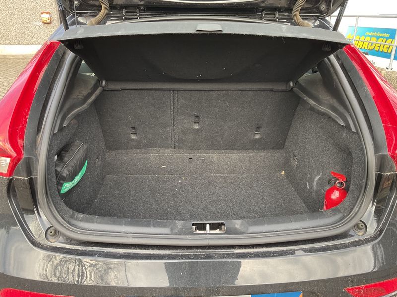 Volvo V40 2.0 D2 Kinetic — zdjęcie 10