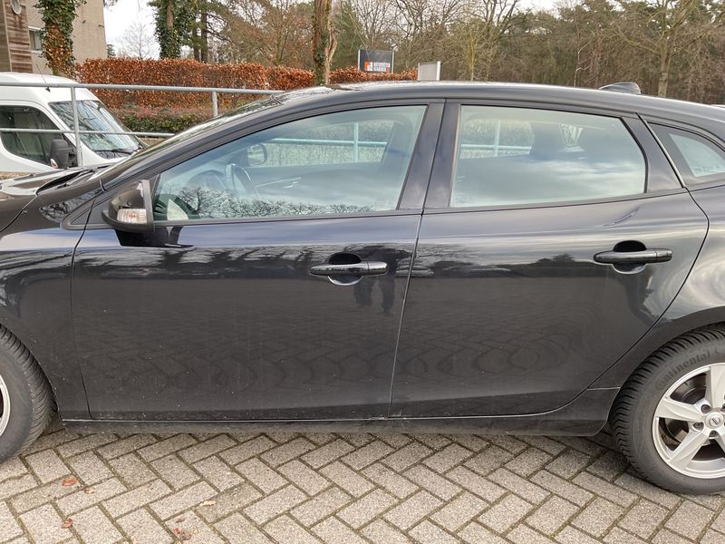 Volvo V40 2.0 D2 Kinetic — zdjęcie 4