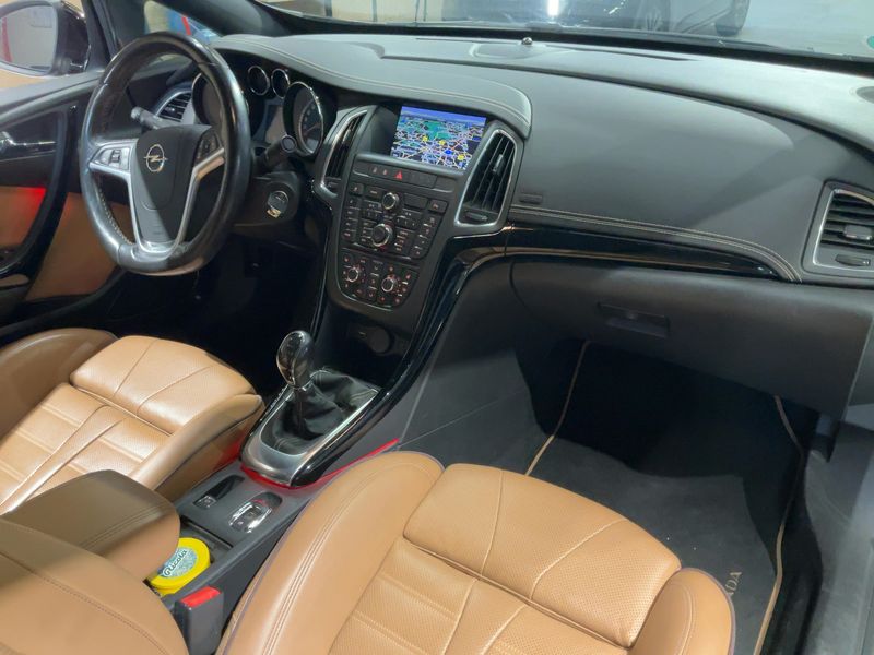 Opel Cascada 2.0 CDTI Innovation ecoFlex — zdjęcie 12