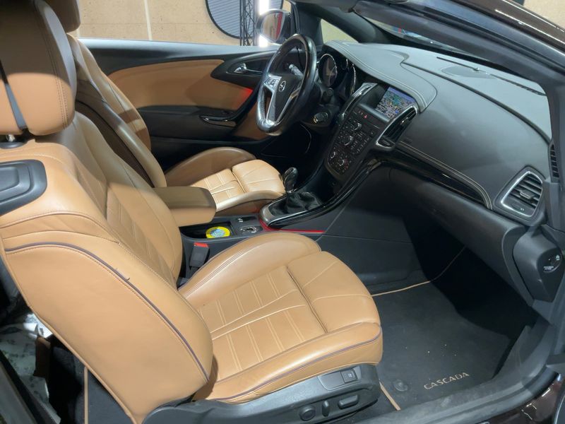 Opel Cascada 2.0 CDTI Innovation ecoFlex — zdjęcie 11