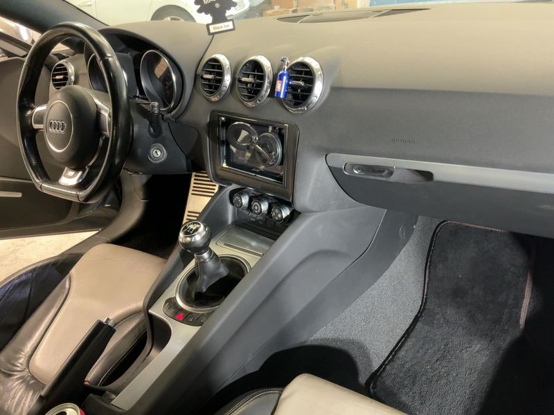 Audi TT 2.0 TDI quattro Coupe — zdjęcie 12