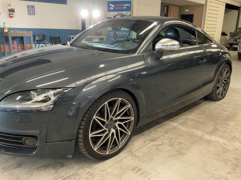 Audi TT 2.0 TDI quattro Coupe — zdjęcie 2