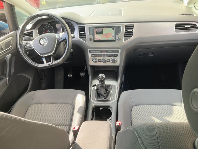 Volkswagen Golf VII Sportsvan 1.0 TSI Comfortline BlueMotion Tech — zdjęcie 12