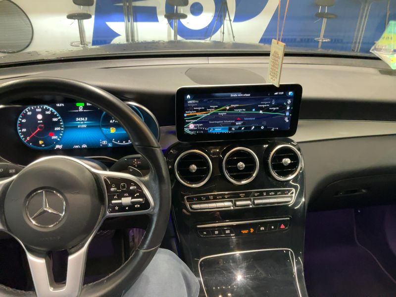 Mercedes-Benz GLC-Klasse GLC 300 de 4Matic — zdjęcie 12
