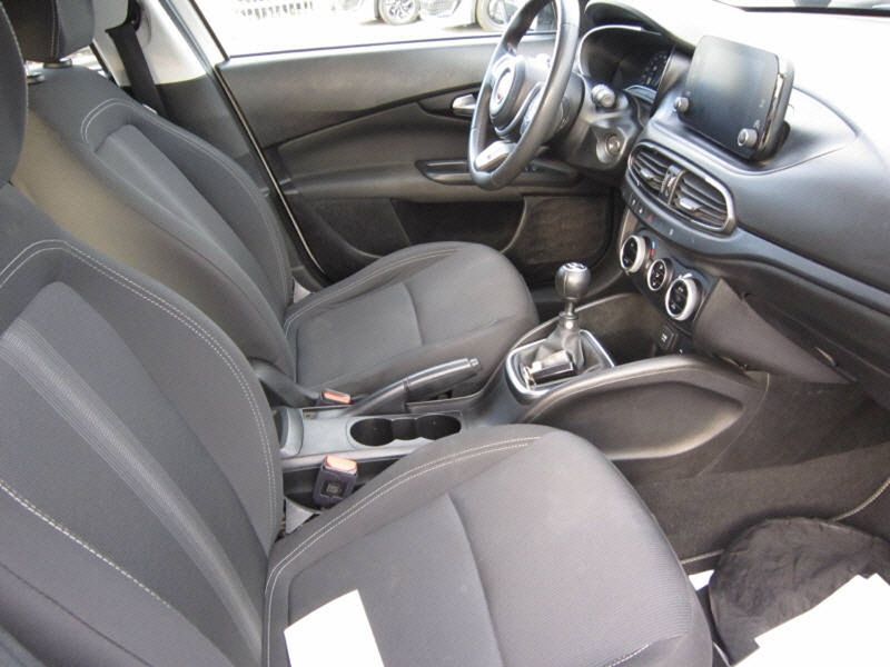 Fiat Tipo 1.6 M-Jet City Life — zdjęcie 5