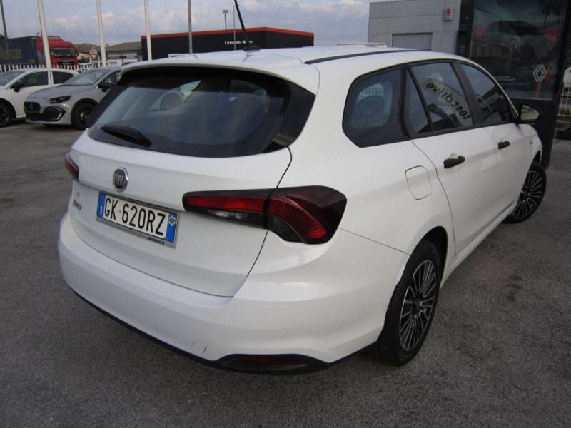 Fiat Tipo 1.6 M-Jet City Life — zdjęcie 4