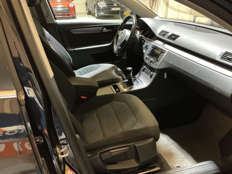 Volkswagen Passat 2.0 TDI BlueMotion Tech — zdjęcie 3
