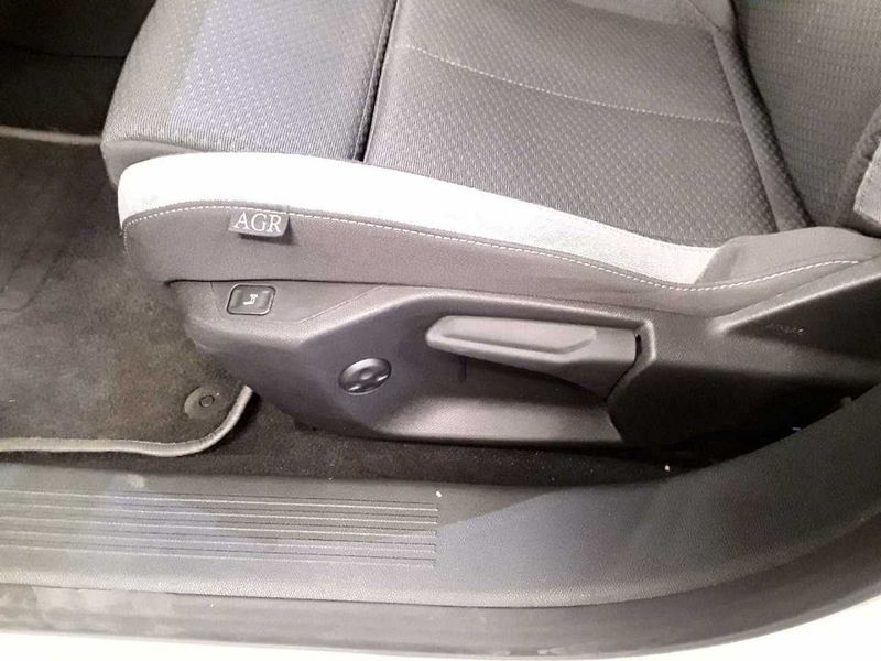Opel Astra 1.5 CDTI Business Edition — zdjęcie 20