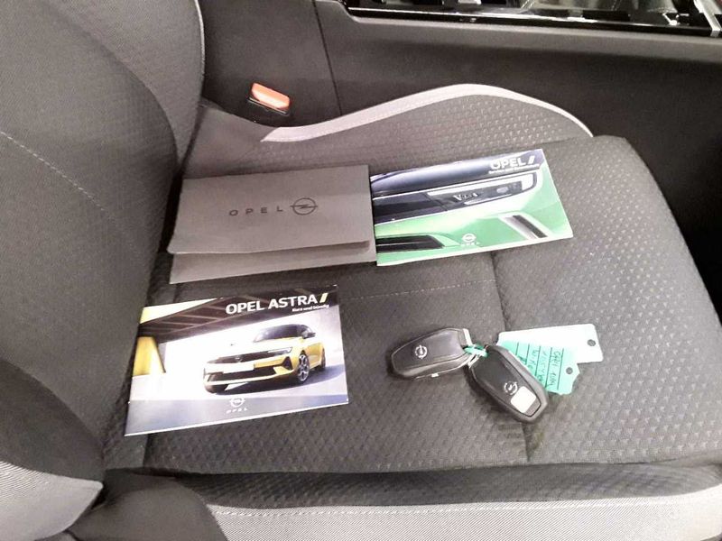 Opel Astra 1.5 CDTI Business Edition — zdjęcie 30