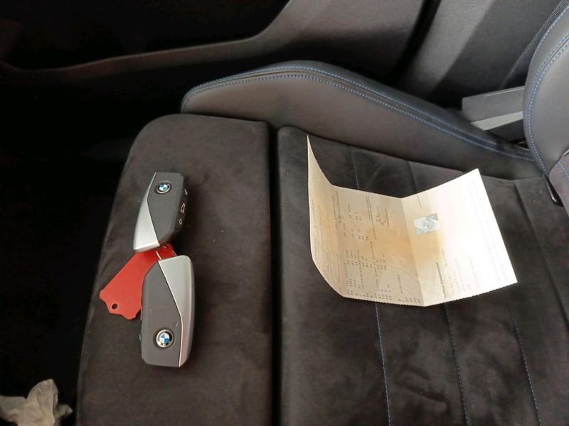 BMW iX1 eDrive 20 M Sport — zdjęcie 9