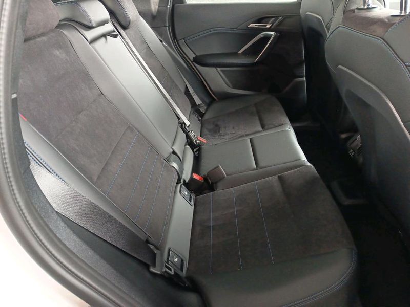 BMW iX1 eDrive 20 M Sport — zdjęcie 11
