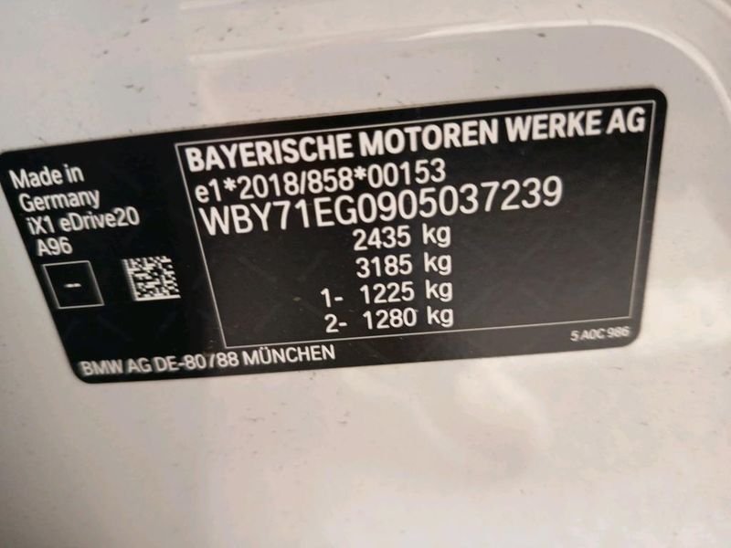 BMW iX1 eDrive 20 M Sport — zdjęcie 8