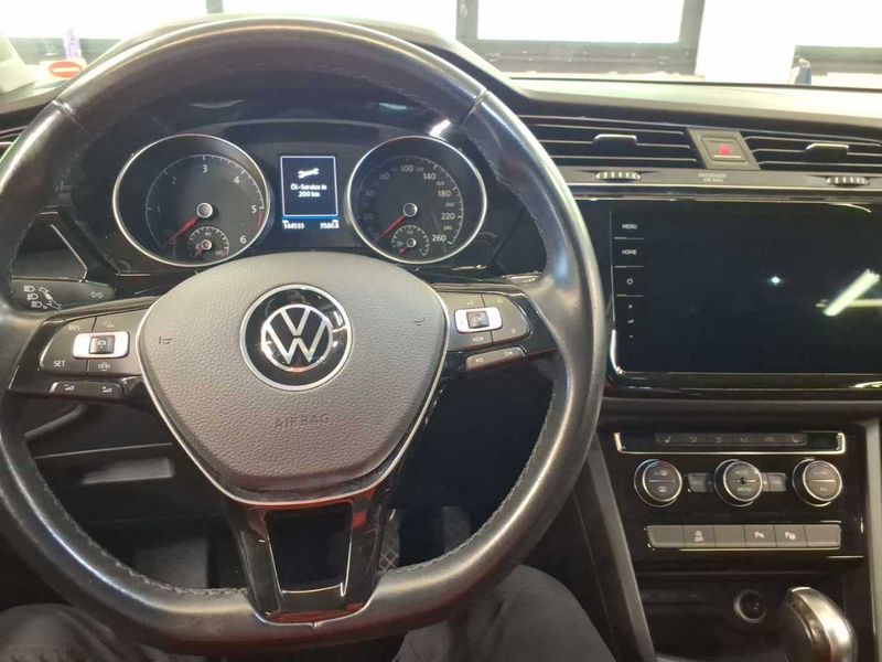Volkswagen Touran 2.0 TDI Highline BlueMotion Tech — zdjęcie 17