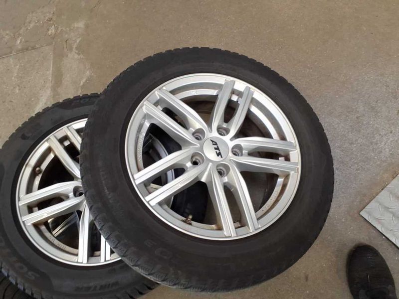 Volkswagen Touran 2.0 TDI Highline BlueMotion Tech — zdjęcie 27