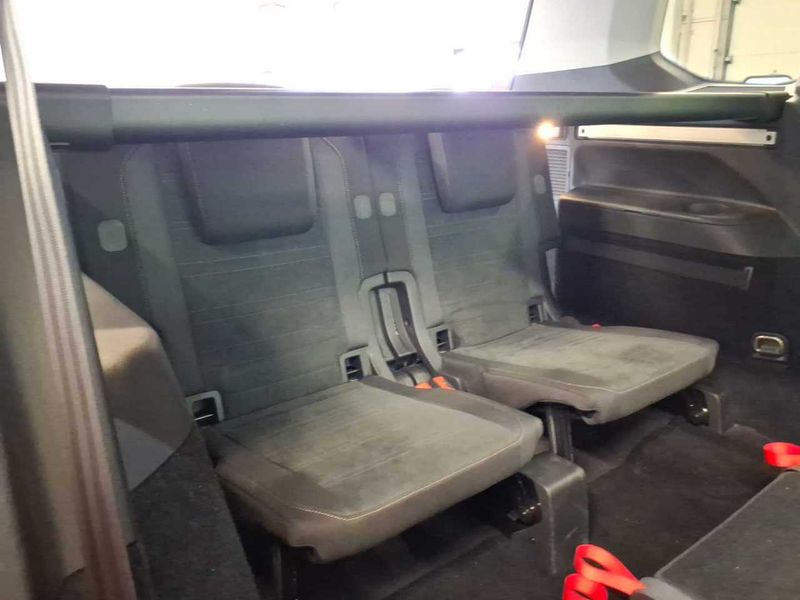 Volkswagen Touran 2.0 TDI Highline BlueMotion Tech — zdjęcie 30