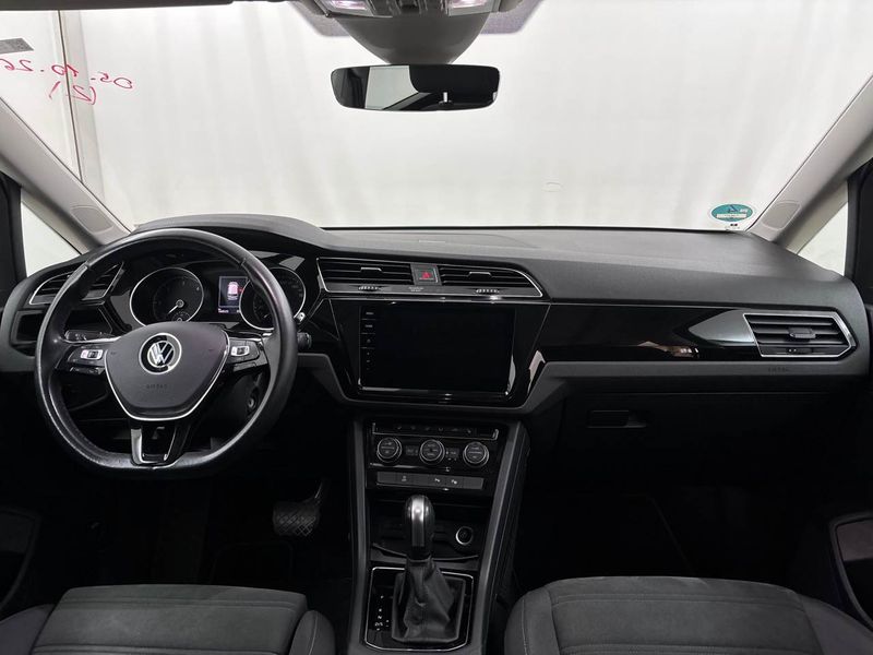 Volkswagen Touran 2.0 TDI Highline BlueMotion Tech — zdjęcie 7