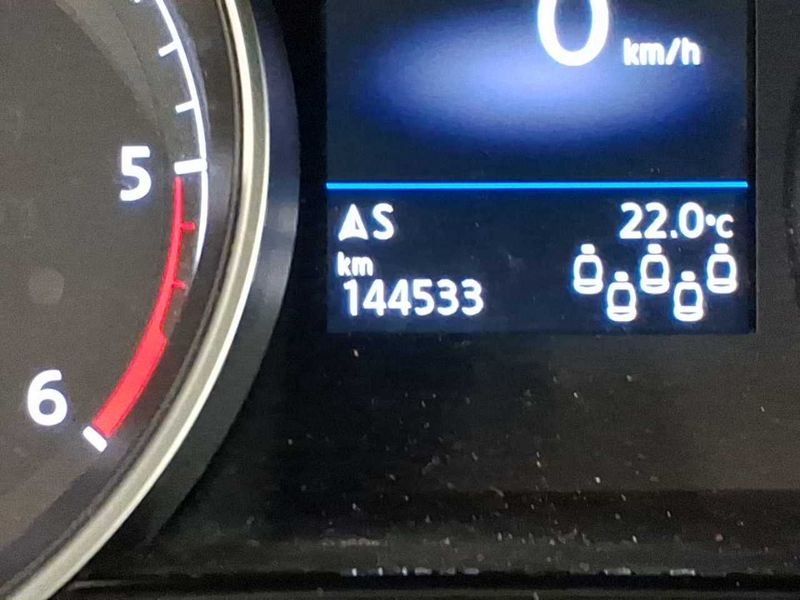 Volkswagen Touran 2.0 TDI Highline BlueMotion Tech — zdjęcie 14
