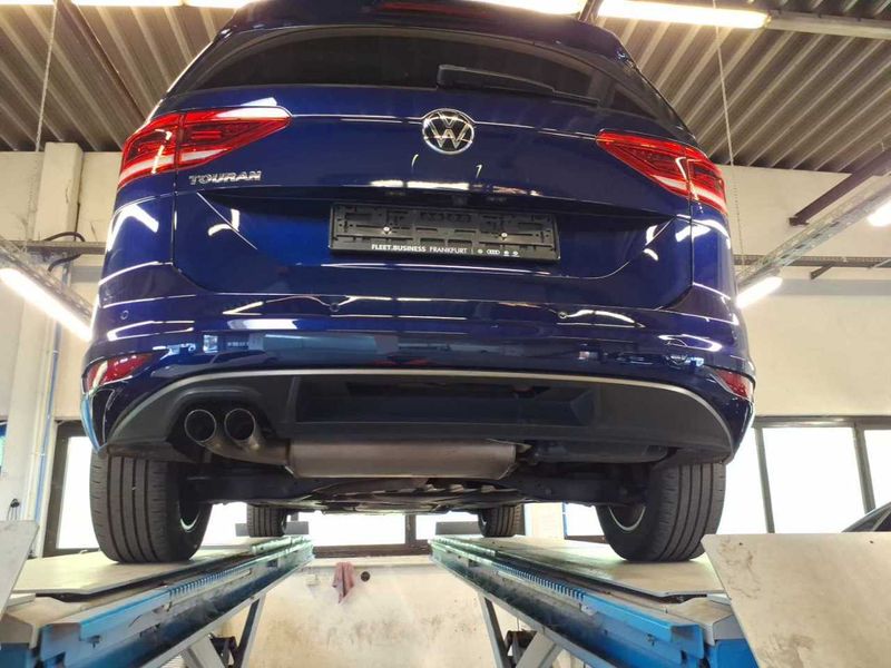Volkswagen Touran 2.0 TDI Highline BlueMotion Tech — zdjęcie 24