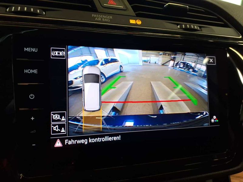 Volkswagen Touran 2.0 TDI Highline BlueMotion Tech — zdjęcie 15
