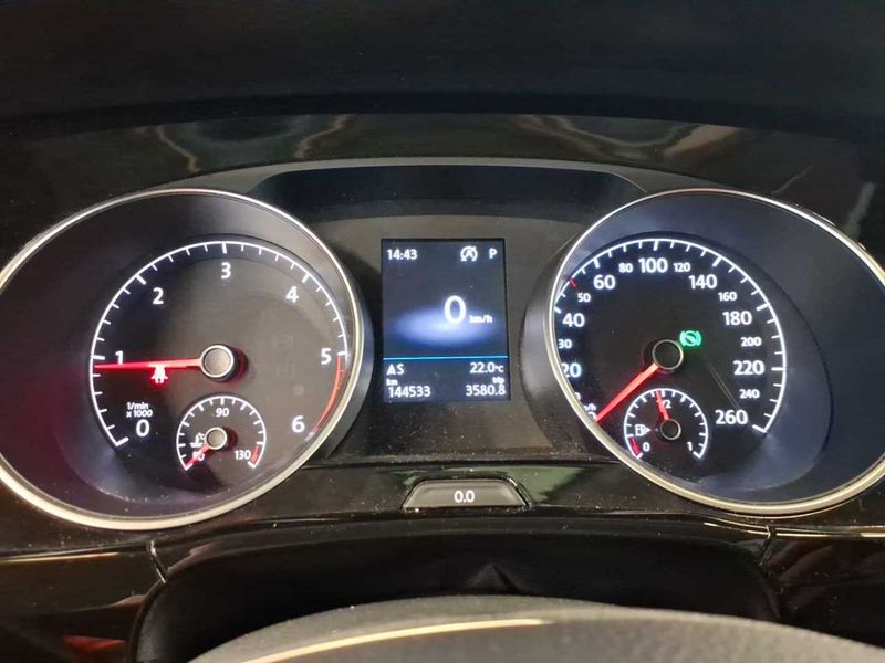 Volkswagen Touran 2.0 TDI Highline BlueMotion Tech — zdjęcie 8