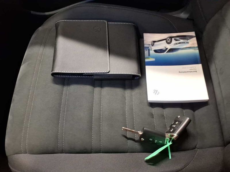Volkswagen Touran 2.0 TDI Highline BlueMotion Tech — zdjęcie 32