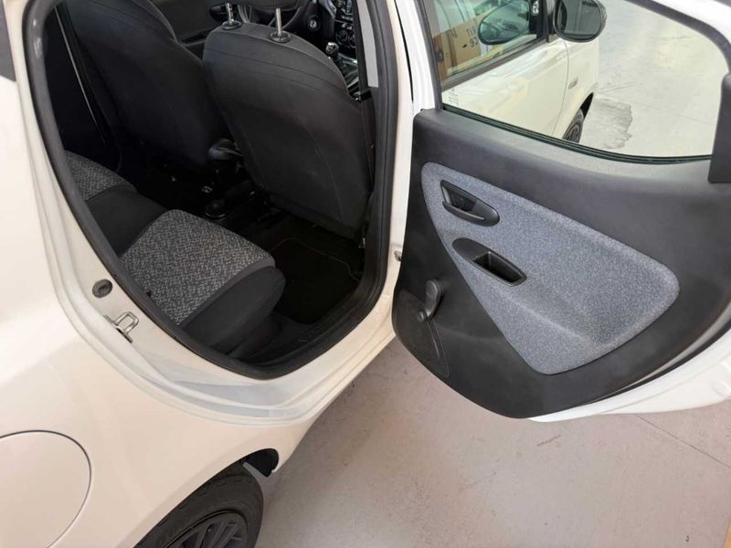 Lancia Ypsilon 1.0 Mild-Hybrid Silver — zdjęcie 29