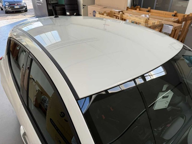 Lancia Ypsilon 1.0 Mild-Hybrid Silver — zdjęcie 15
