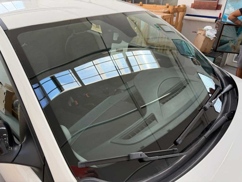 Lancia Ypsilon 1.0 Mild-Hybrid Silver — zdjęcie 36
